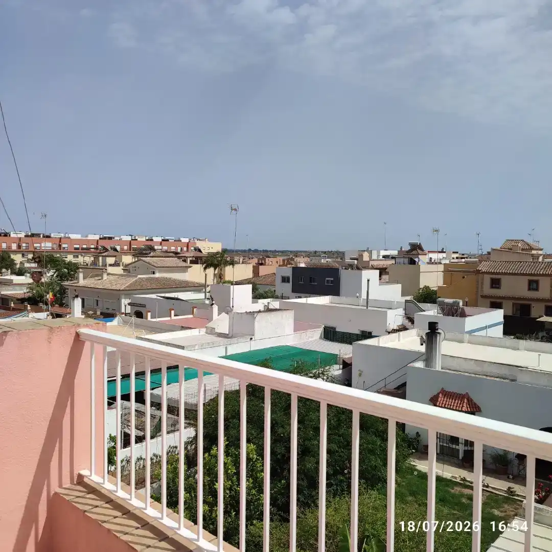 Vista exterior de Casa o xalet en venda en San Fernando amb Aire condicionat i Balcó