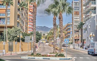 Vista exterior de Local en venda en Benalmádena