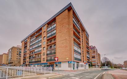 Exterior view of Flat for sale in  Pamplona / Iruña  with Heating, Parquet flooring and Terrace