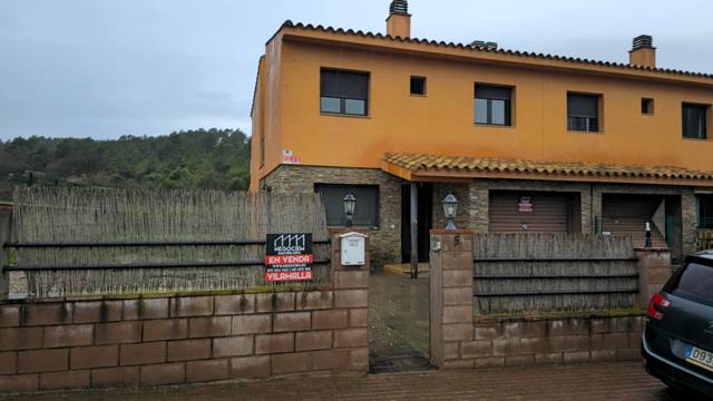 Casa adosada en Venta en Carrer Tramuntana, 5 en Terrades