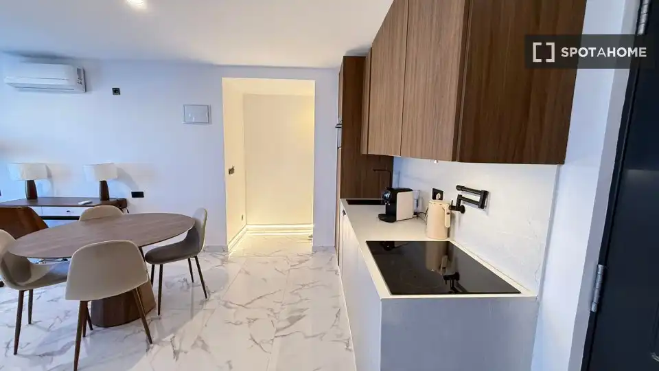 Room in Raval Roig - Virgen del Socorro