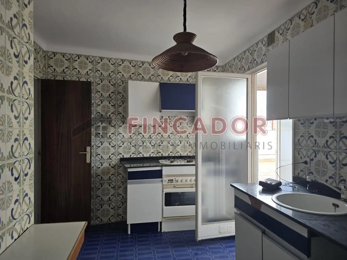 Küche von Dachboden zum Verkauf in Terrassa mit Heizung und Terrasse