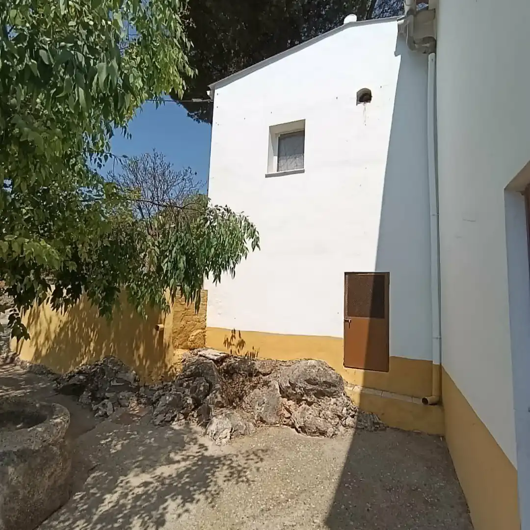 Vista exterior de Finca rústica en venta en Iznájar con Aire acondicionado, Calefacción y Jardín privado