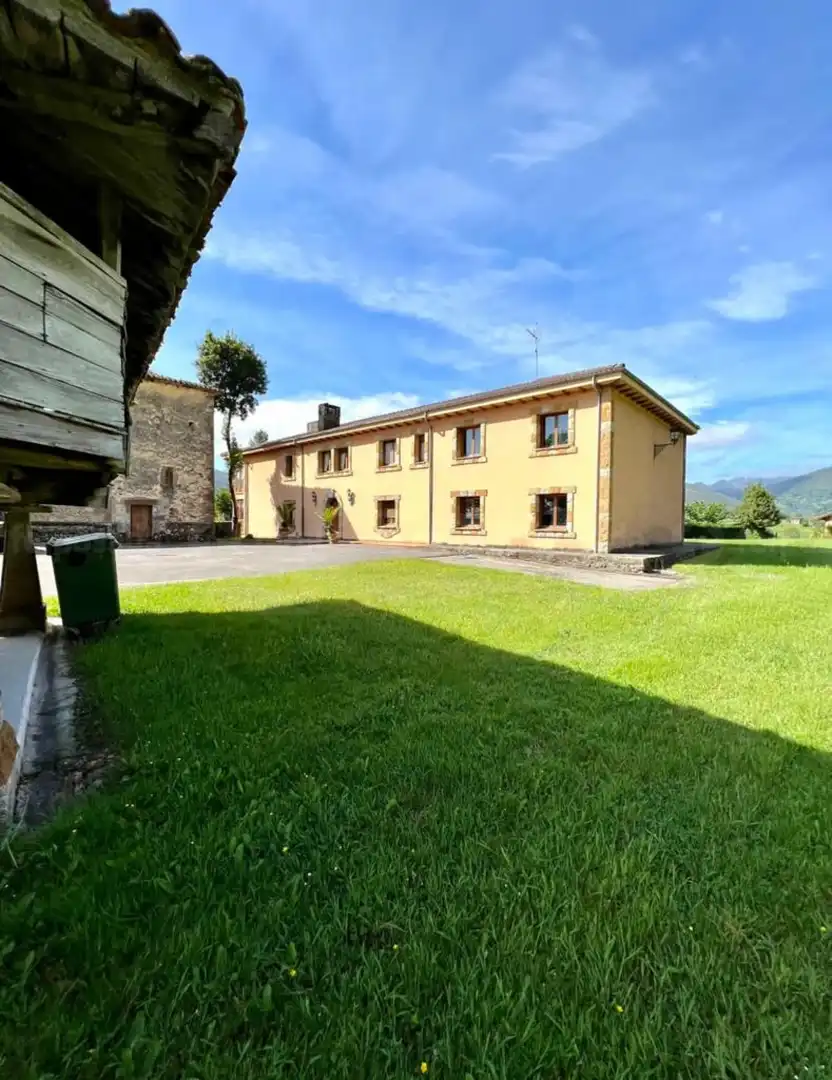 Vista exterior de Casa o chalet en venta en Piloña con Calefacción y Jardín privado