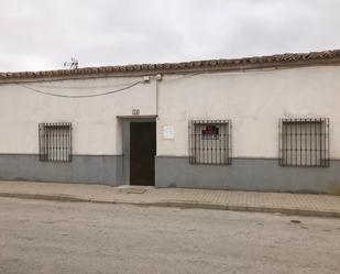 Vista exterior de Casa adosada en venda en Pedro Muñoz amb Terrassa