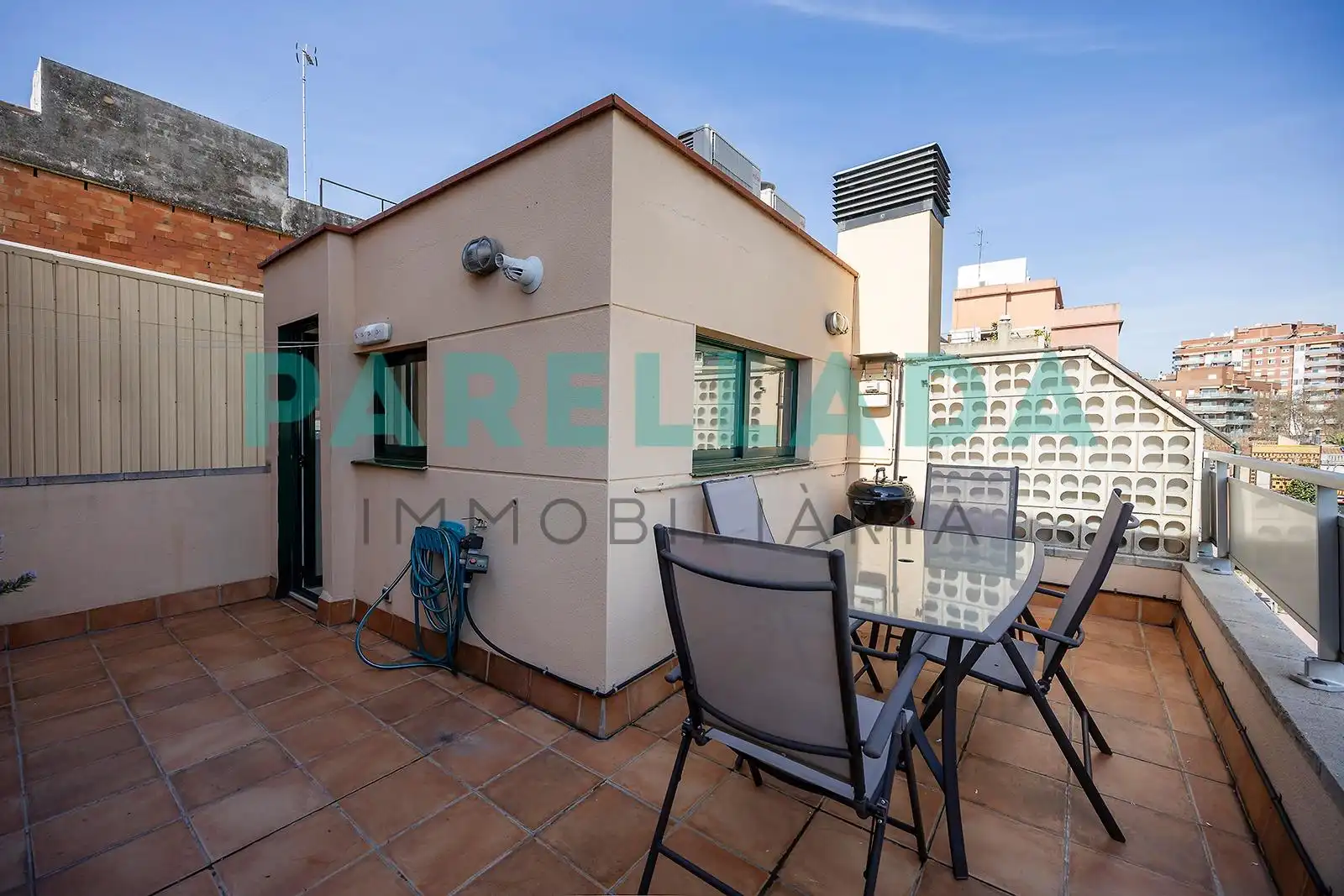 Vista exterior de Casa o chalet en venta en Badalona con Aire acondicionado, Calefacción y Terraza
