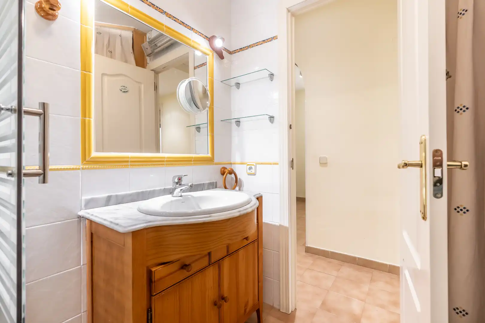 Badezimmer von Wohnung zum Verkauf in Madrid mit Heizung