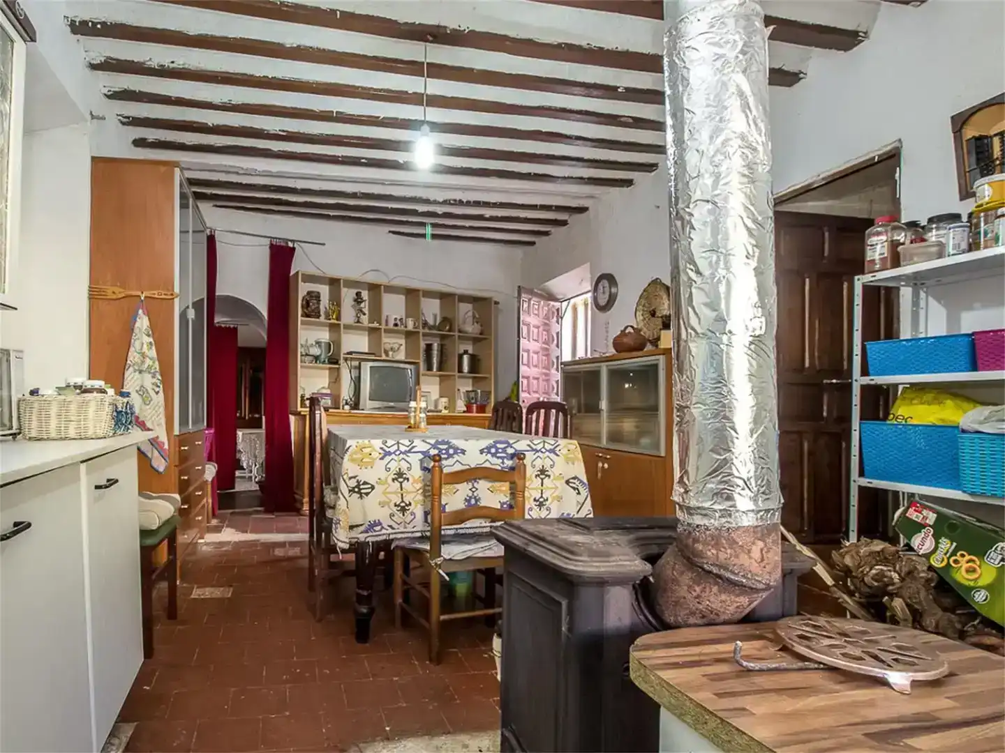Cuina de Casa adosada en venda en Alcubillas amb Jardí privat, Traster i Balcó
