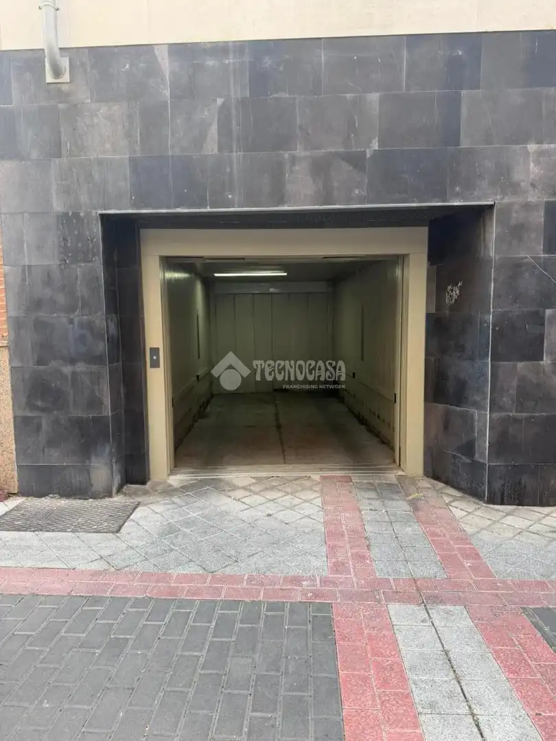 Parkplatz von Garage zum Verkauf in Valladolid