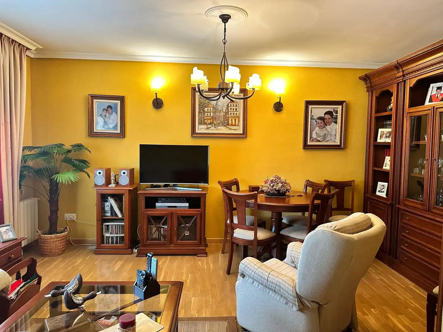 Casa adosada en venta en Calle Suiza, Nuevo Parque