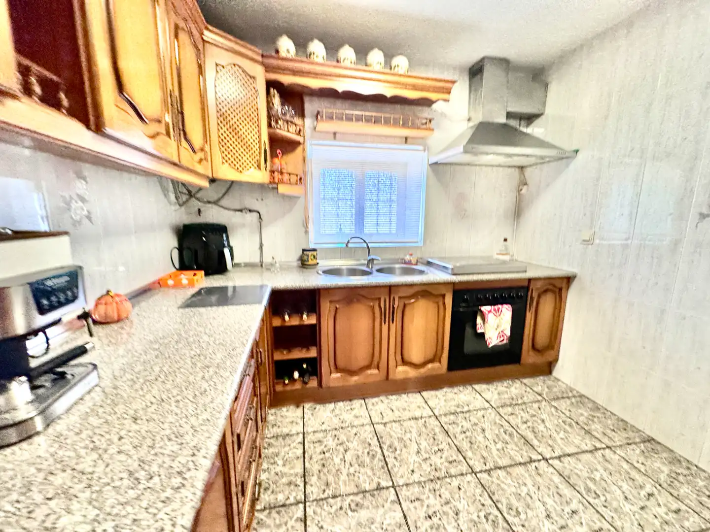 Cuina de Casa o xalet en venda en Ugíjar amb Terrassa, Traster i Moblat