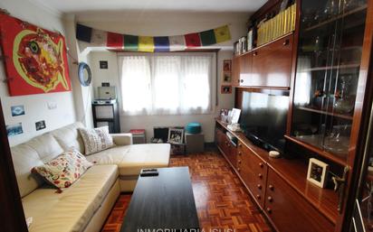 Living room of Flat for sale in Santurtzi 