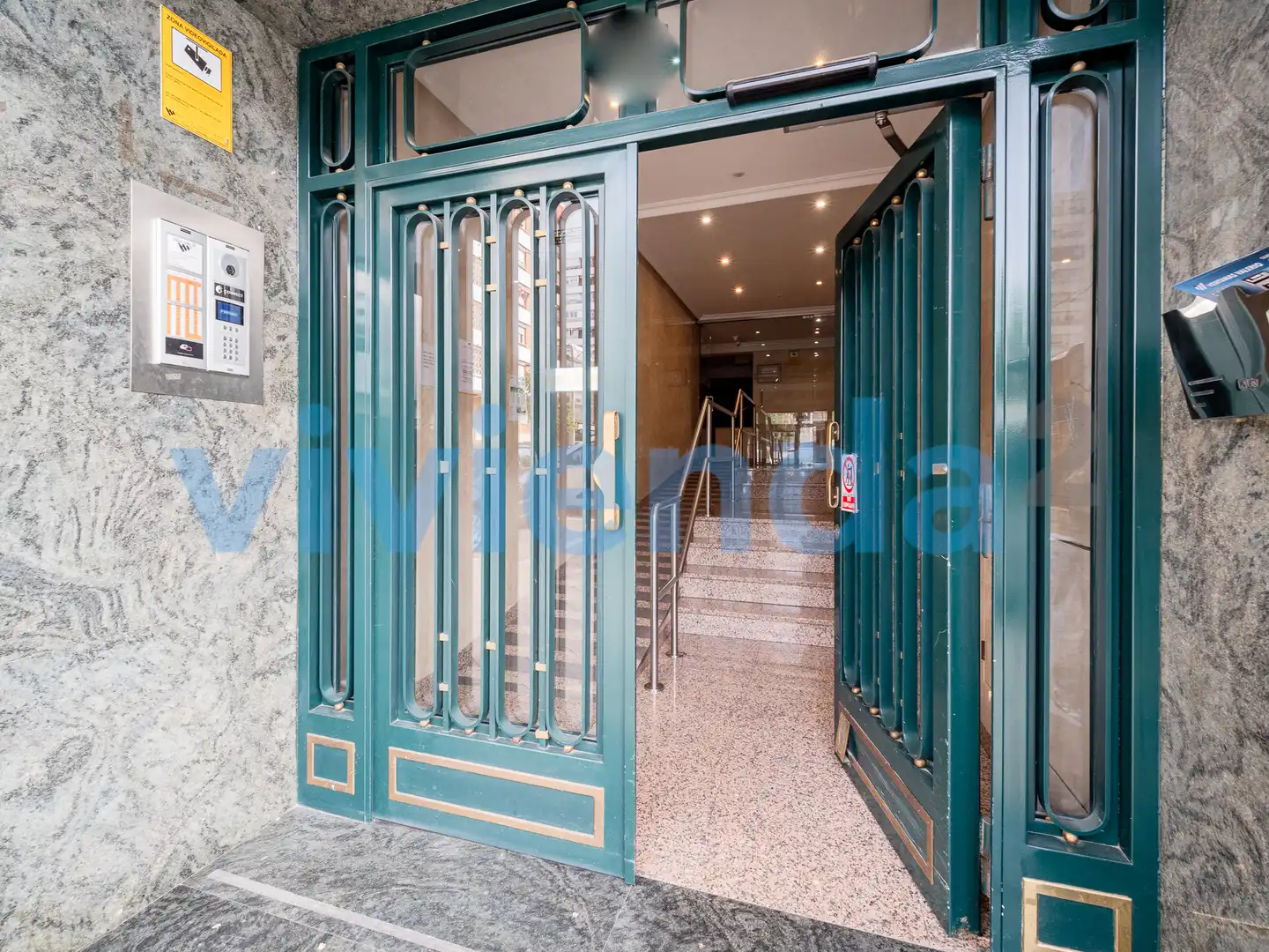 Piso en venta en  Madrid Capital con Aire acondicionado, Calefacción y Terraza