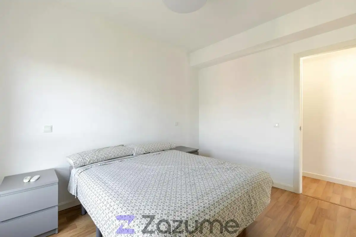 Schlafzimmer von Wohnung zur Miete in Madrid mit Klimaanlage, Heizung und Parkett