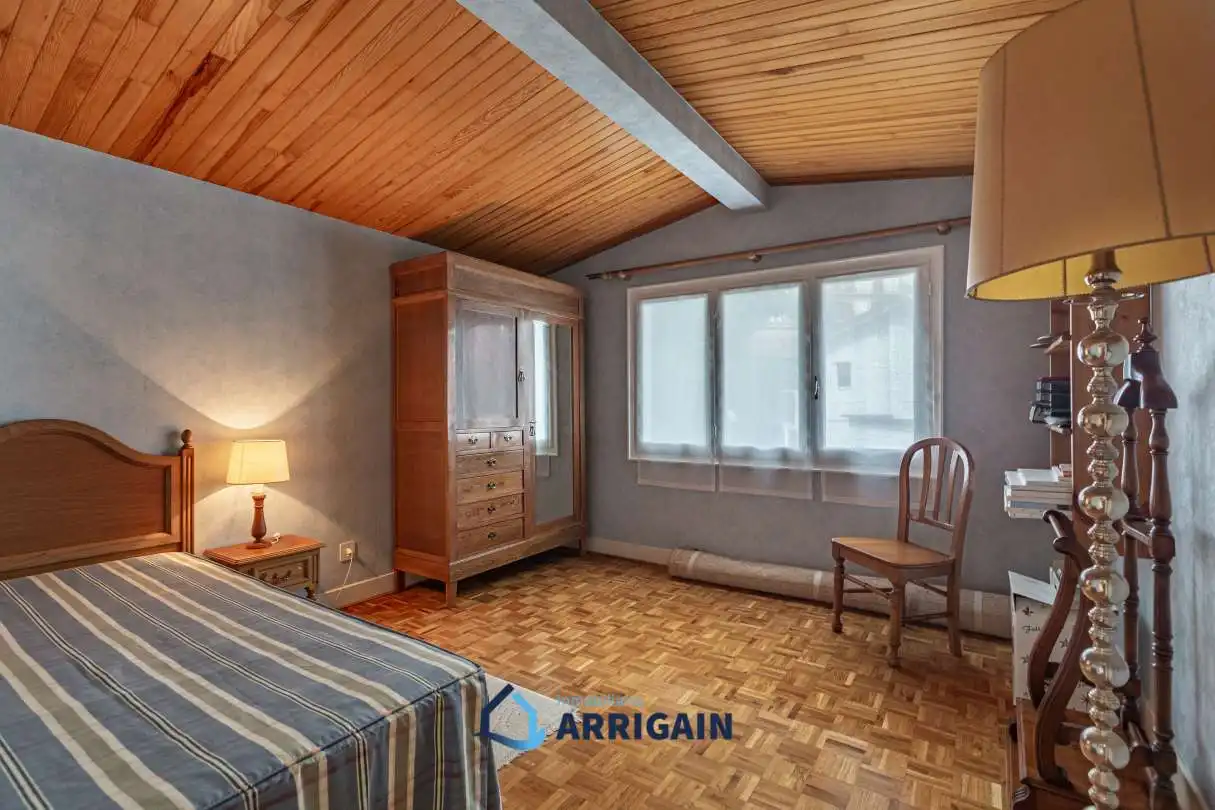 Habitación de Dúplex en venta en Donostia - San Sebastián  con Calefacción, Jardín privado y Terraza