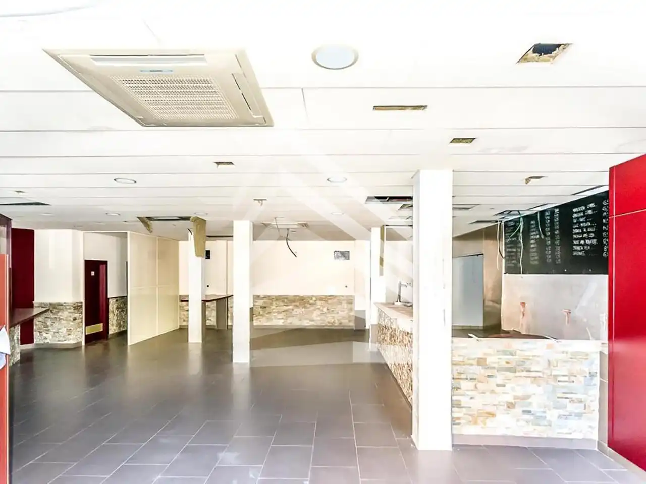 Business premises for sale in De Pi I Margall, imagen 2