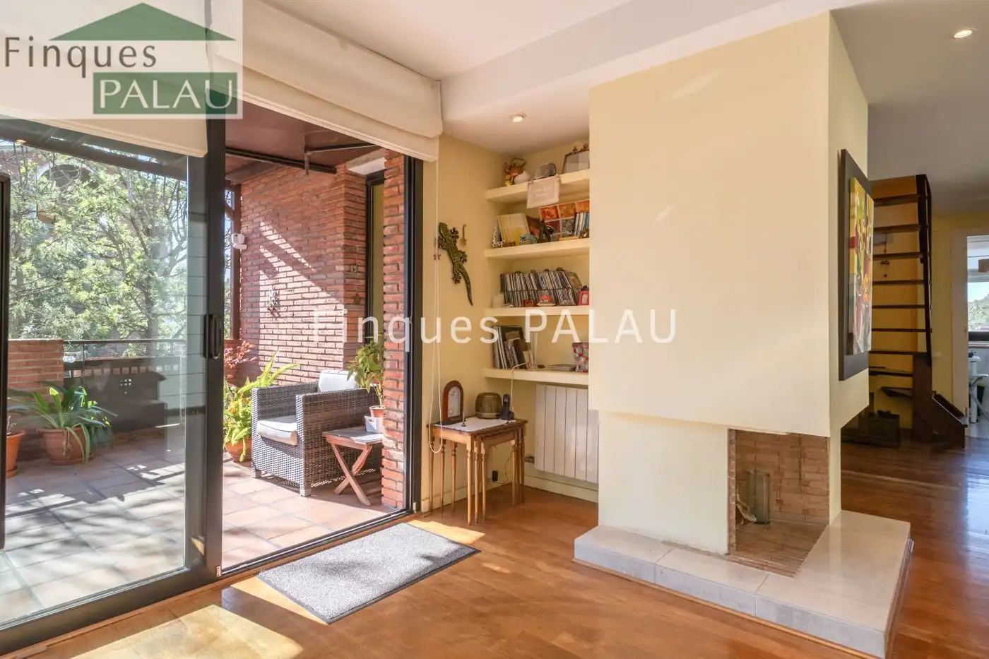 Sala d'estar de Casa o xalet en venda en Sant Just Desvern amb Aire condicionat, Calefacció i Jardí privat