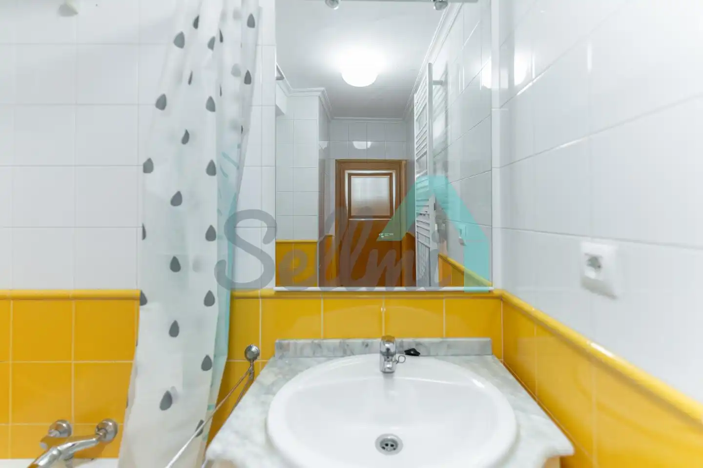 Badezimmer von Wohnung zum Verkauf in Oviedo  mit Heizung