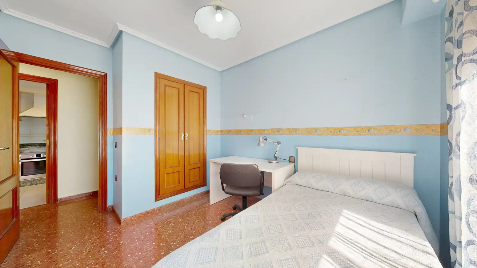 Habitación de Piso en venta en Torrent con Balcón