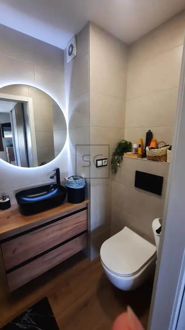 Badezimmer von Wohnung zum Verkauf in Narón mit Heizung, Abstellraum und Möbliert