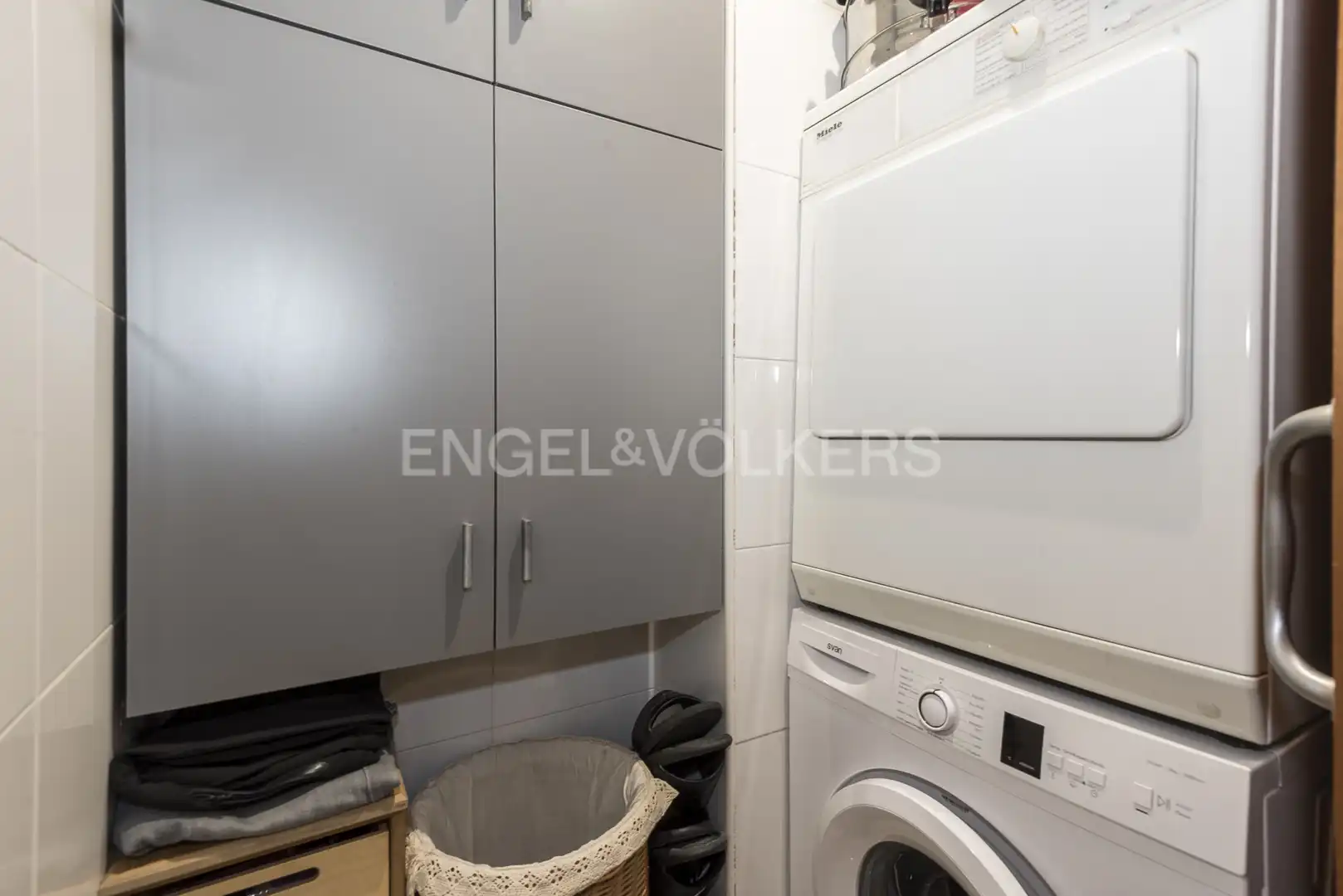 Kitchen of Flat for sale in Vilanova i la Geltrú  with Air Conditioner, Heating and Private garden
