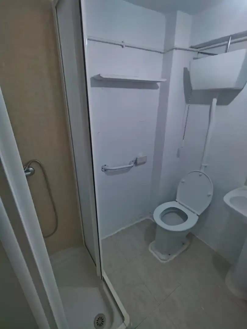 Bany de Casa o xalet en venda en Baza amb Terrassa
