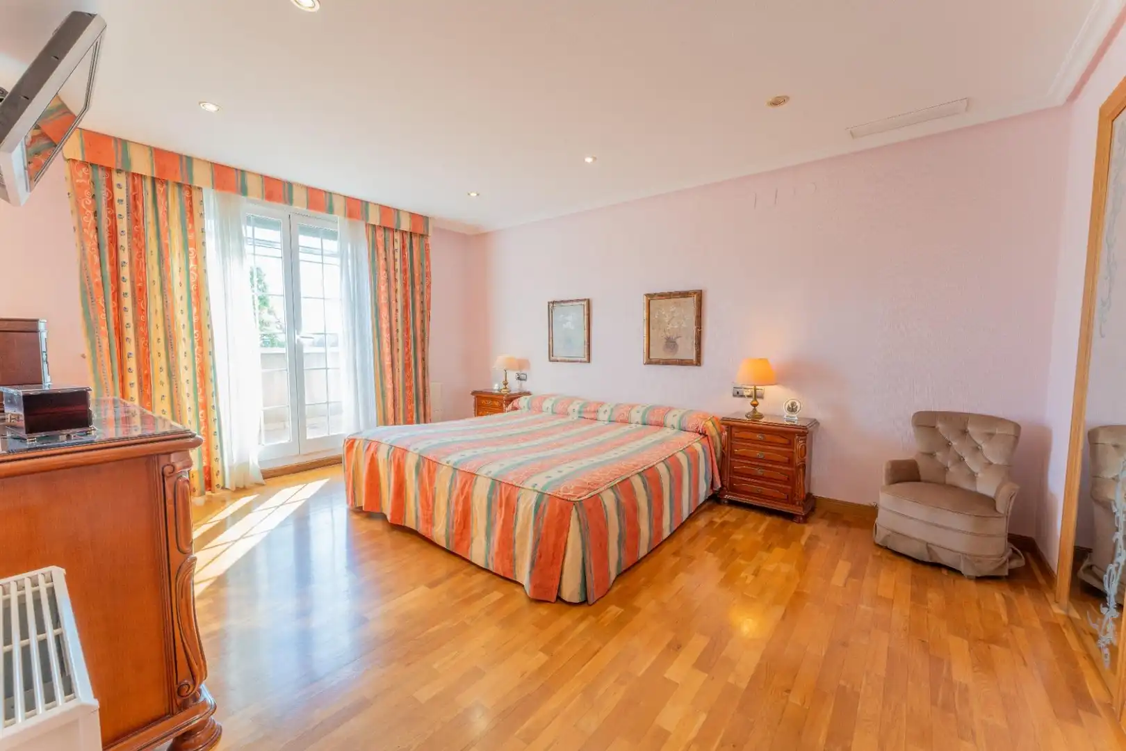 Habitación de Casa o chalet en venta en Elche / Elx con Trastero, Piscina y Balcón