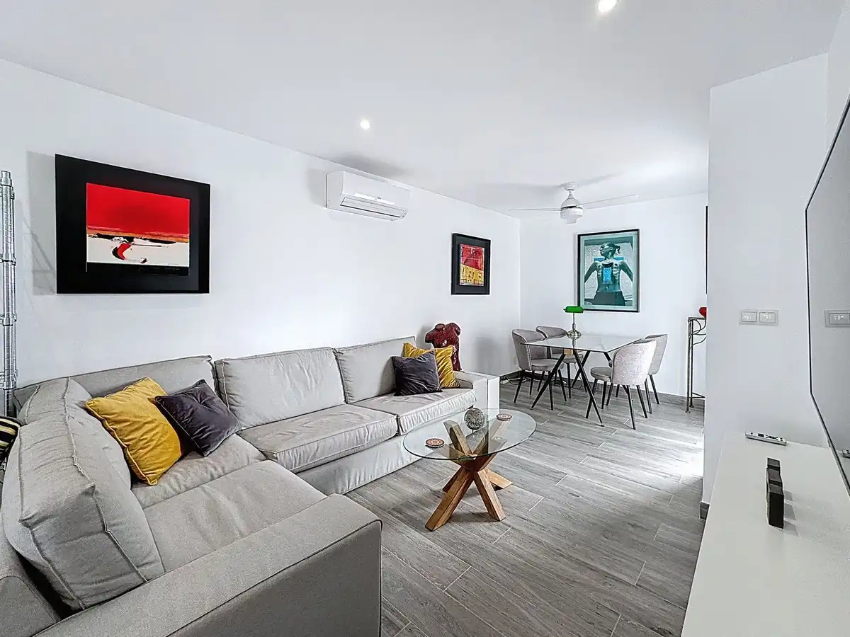 Wohnzimmer von Einfamilien-Reihenhaus zum Verkauf in Mijas mit Klimaanlage, Heizung und Terrasse