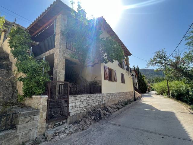 Casa-chalet en Venta en Beceite