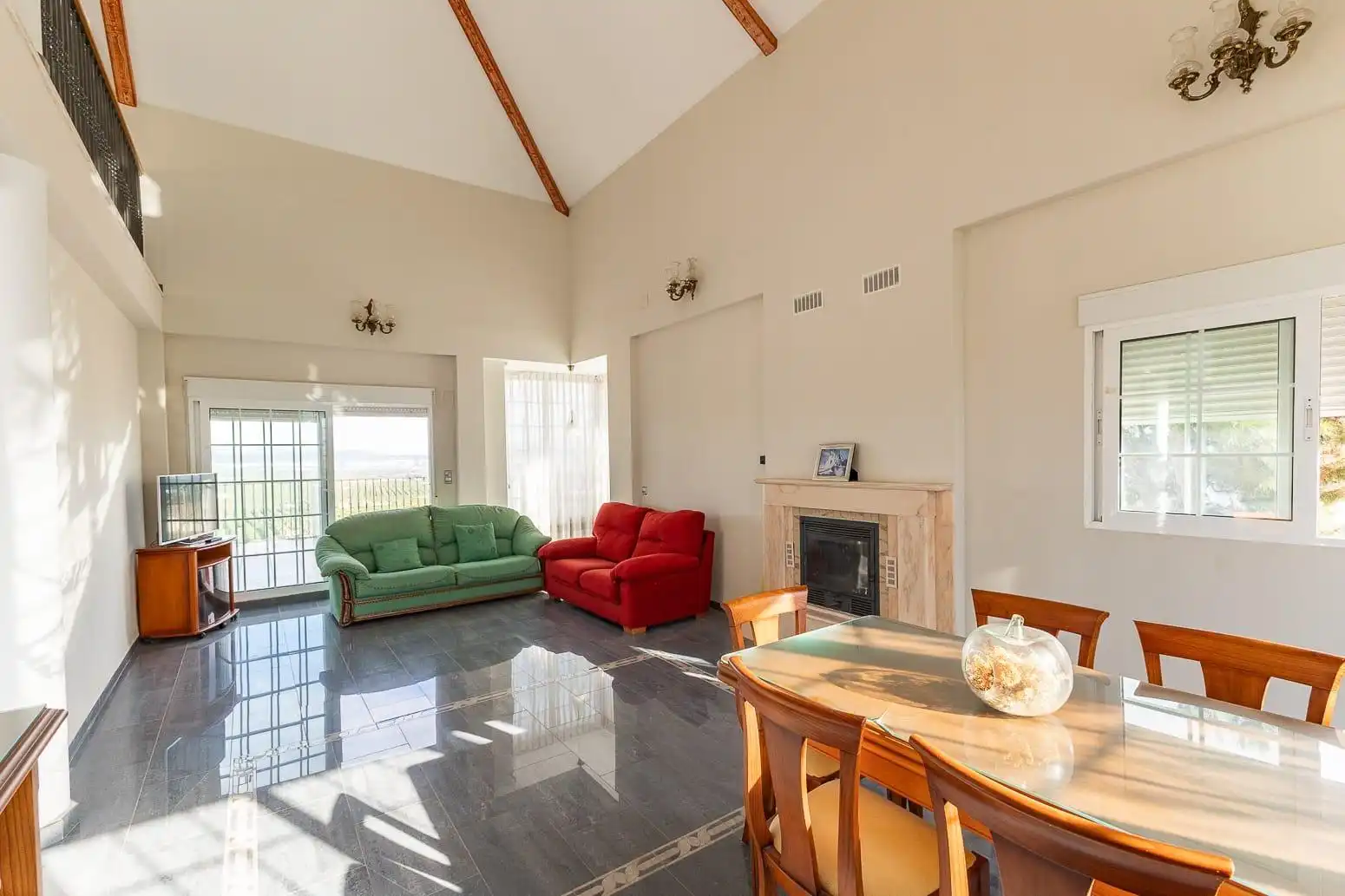 Sala de estar de Casa o chalet en venta en Chiva con Aire acondicionado, Terraza y Piscina