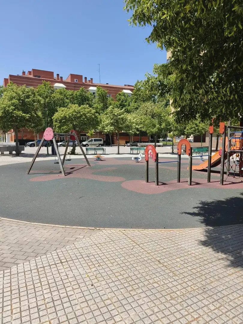 Vista exterior de Pis en venda en Burgos amb Calefacció i Traster