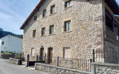 Exterior view of House or chalet for sale in Reocín  with Private garden, Parquet flooring and Terrace
