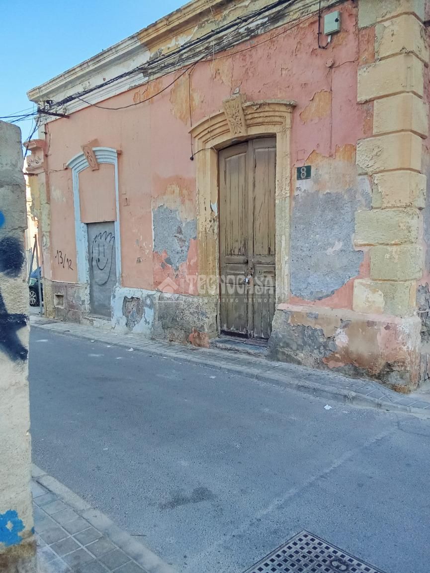 Vista exterior de Casa o xalet en venda en  Almería Capital