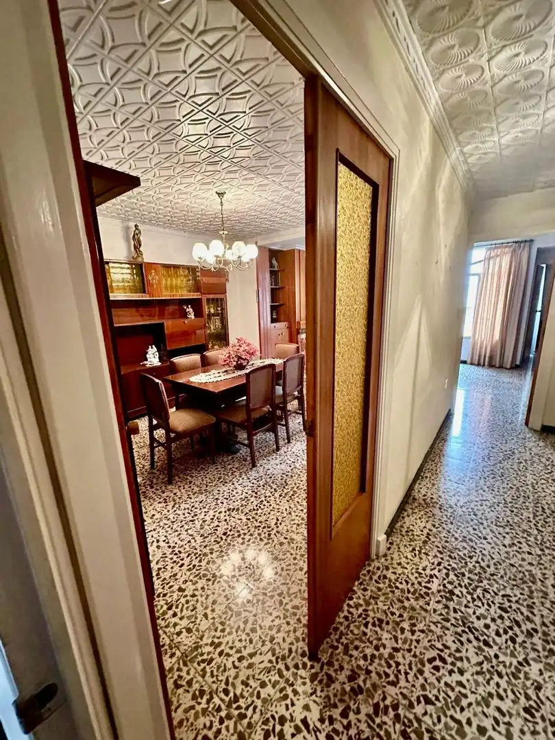 Comedor de Edificio en venta en Elda