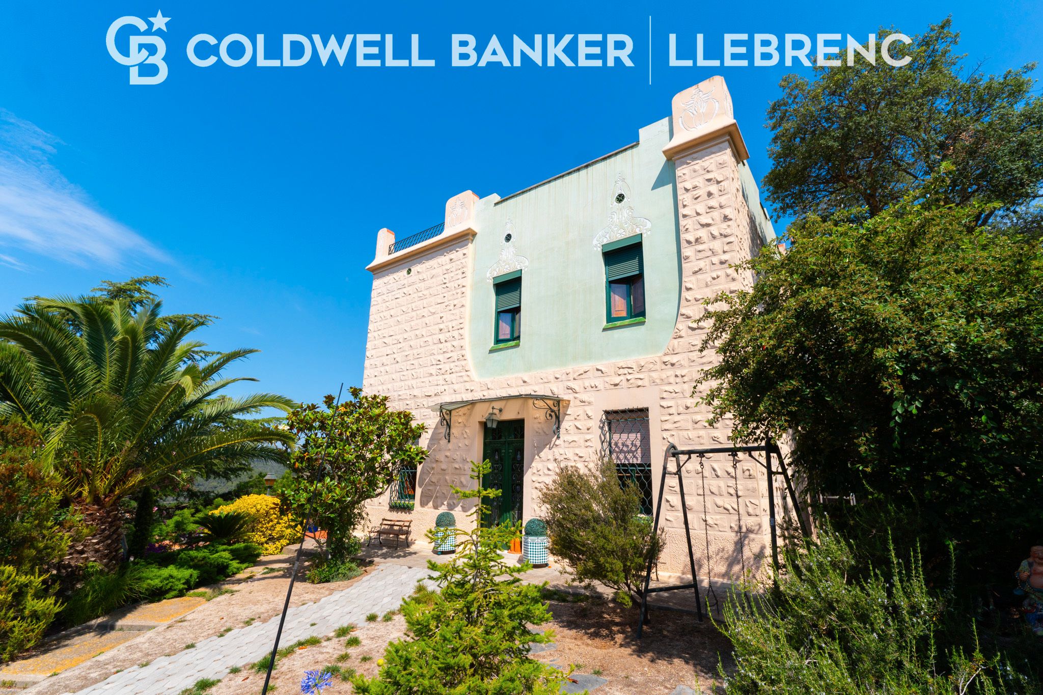 Exterior view of House or chalet for sale in  Barcelona Capital  with Air Conditioner, Heating and Private garden