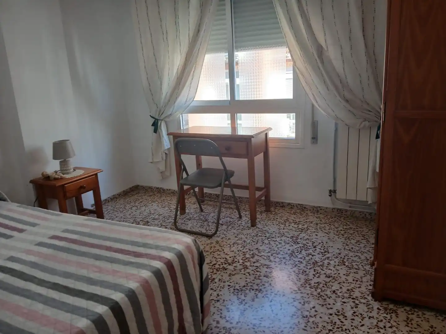 Schlafzimmer von Wohnung zur Miete in Cáceres mit Heizung, Terrasse und Möbliert