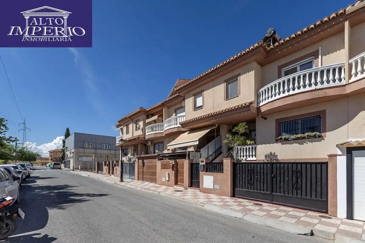 Casa a schiera con terrazza in vendita a Calle de Jerónimo de Rueda 34, imagen 2