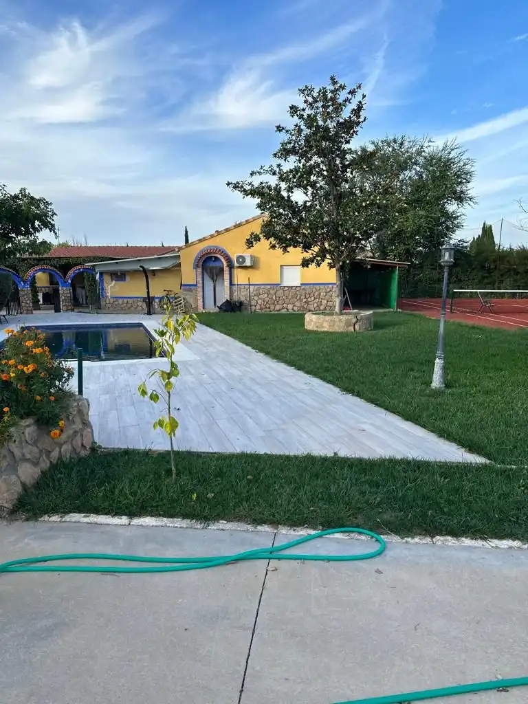 Jardín de Finca rústica en venta en Tomelloso con Aire acondicionado, Jardín privado y Terraza