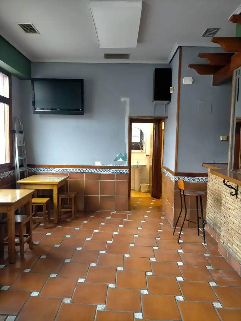 Gewerbefläche zum Verkauf in Calle de Francisco Javier Landáburu, imagen 2