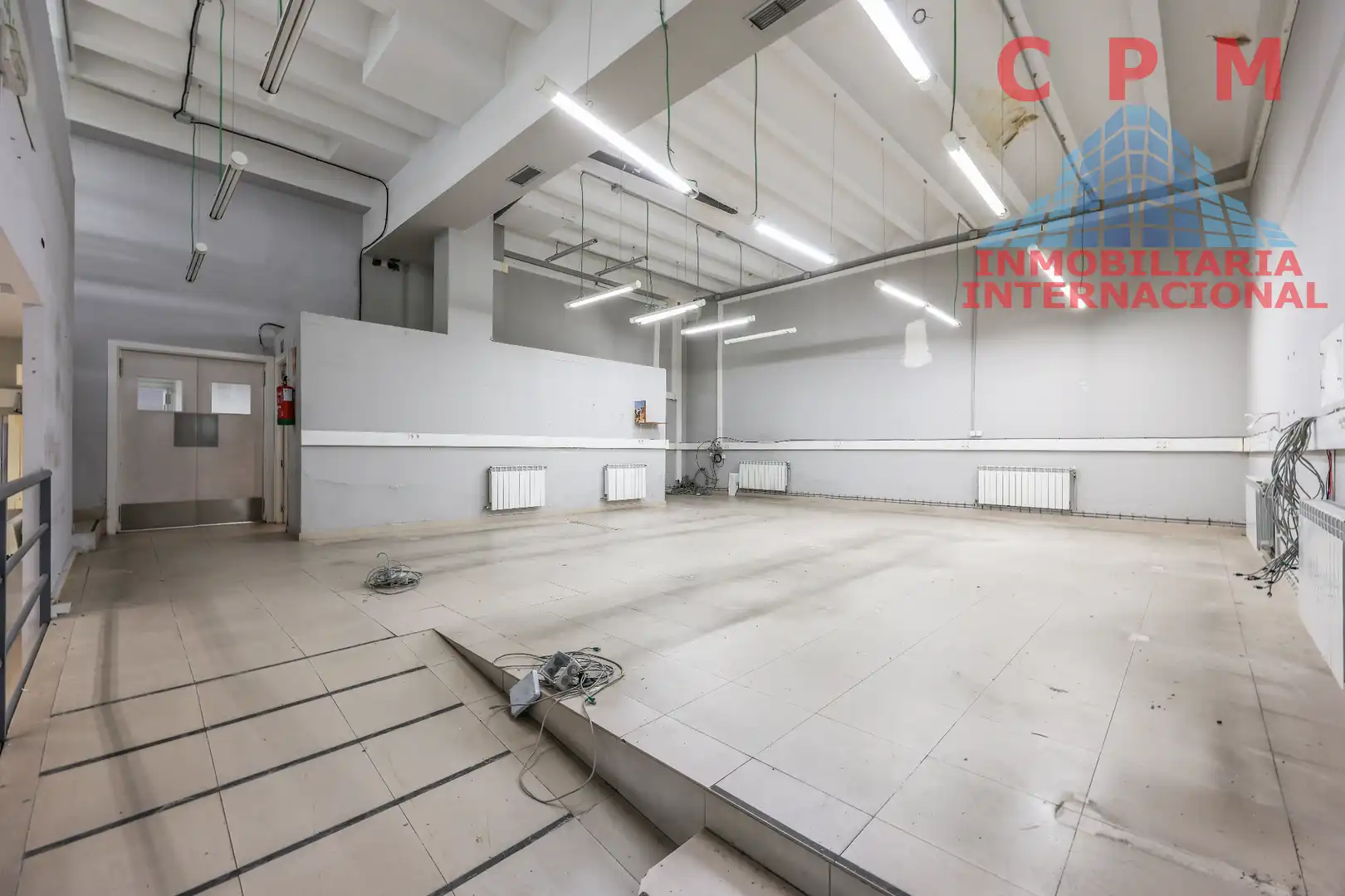 Local de lloguer en Madrid amb Parquet, Internet i Alarma
