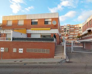 Vista exterior de Casa o xalet en venda en  Tarragona Capital amb Terrassa i Piscina