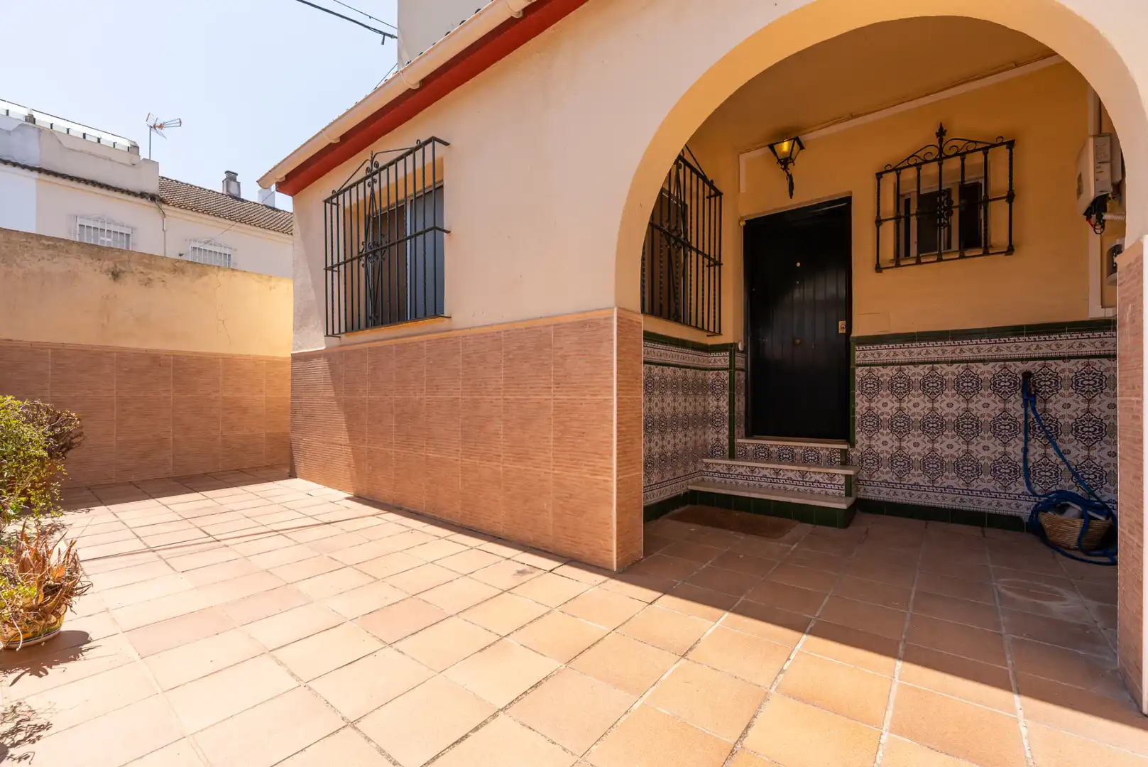 Detached homes for sale in Montequinto  with Air Conditioner, Heating and Parquet flooring