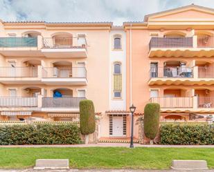 Exterior view of Flat for sale in Empuriabrava  with Air Conditioner, Terrace and Community pool