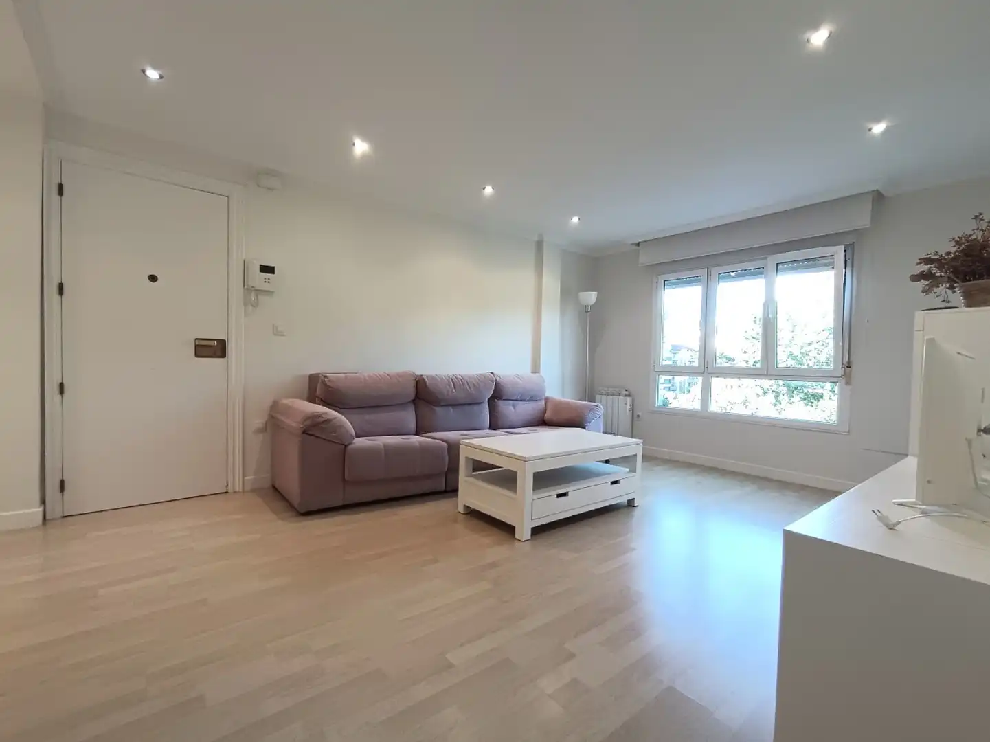 Wohnung mit Terrasse zur Miete in Gijón - Avda. Torcuato Fernández Miranda, imagen 2