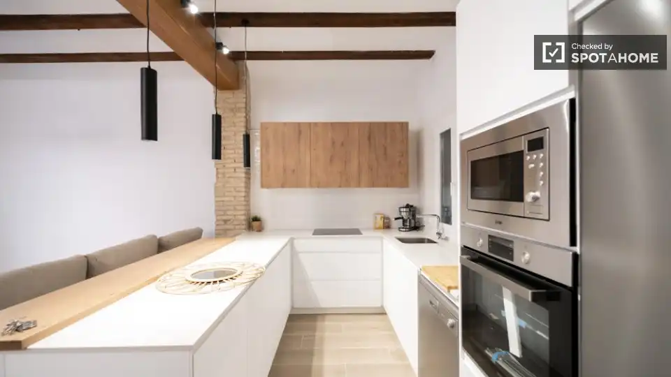 Appartamento con terrazza in affitto a L'Eixample, imagen 4