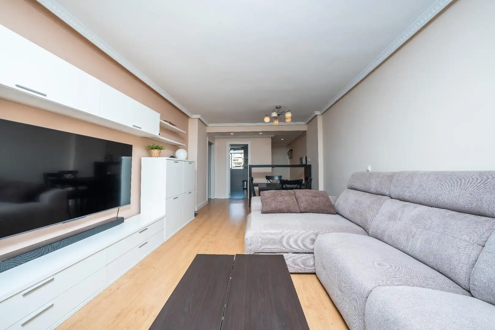 Sala de estar de Apartamento en venta en Alicante / Alacant con Piscina comunitaria