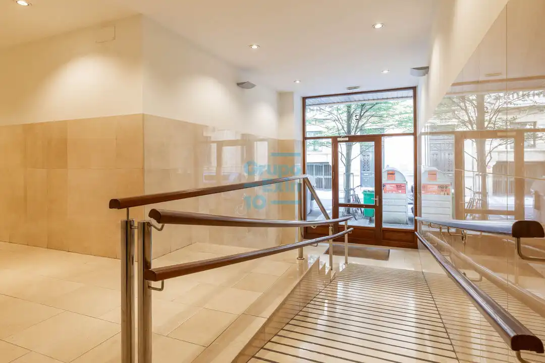 Piso en venta en Donostia - San Sebastián  con Calefacción