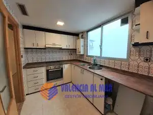 Cocina de Piso en venta en Valencia con Aire acondicionado, Horno y Balcón