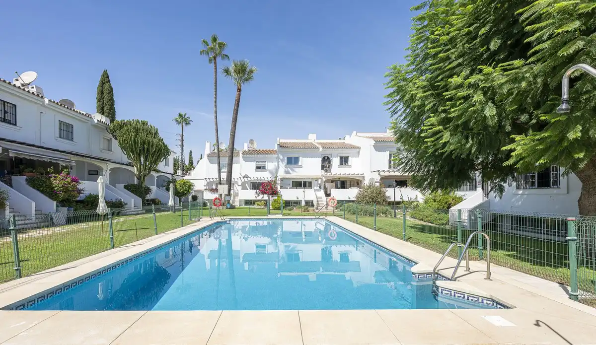 Maison mitoyenne à vendre à Nueva Andalucía