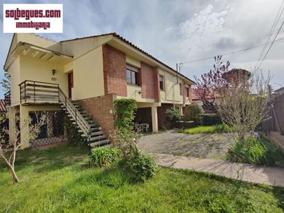 Vista exterior de Casa o xalet en venda en Begues amb Jardí privat i Traster